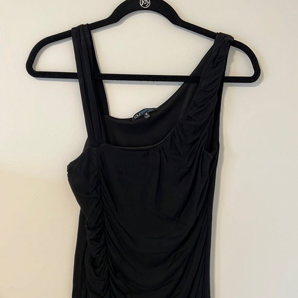 Roushed black dress - Picture 2 of 4